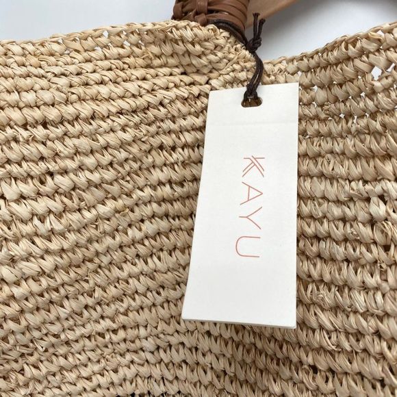 Kayu Women's Elin Two Tone Raffia Woven Tote New - Picture 9 of 16